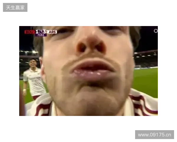 小雷:摄像机都是口水,得管你收费了!赖斯:只是轻吻了一下😂 小雷:摄像机都是口水,得管你收费了!赖斯:只是轻吻了一下😂